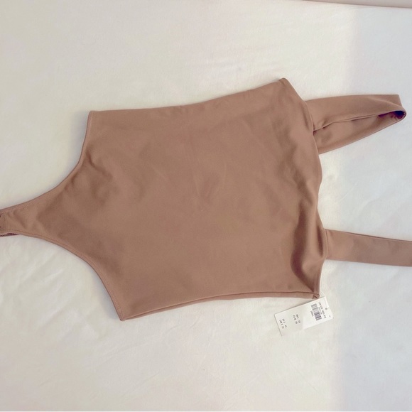 Double-Layered Seamless Fabric Squareneck Bodysuit - Picture 3 of 6